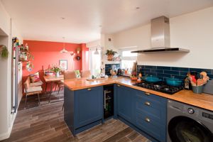 Kitchen Breakfast Room- click for photo gallery
